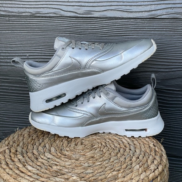 Nike Air Max Thea “Metallic Platinum” - Picture 3 of 7